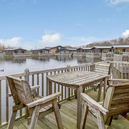 Woodland Lakes Lodges Thirsk Exterior photo